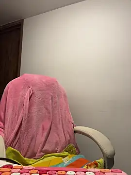 Snapshot of pamell_col chatting on 02/04/26, 10:10 pamell col online show from 02/04/26, 10:10