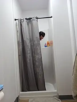 Iliketocooksquirt25 online show from 12/18/25, 02:05