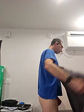 Iliketocooksquirt25 online show from 03/19/26, 04:23