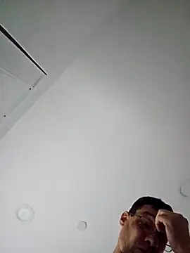 Iliketocooksquirt25 online show from 10/27/25, 02:56