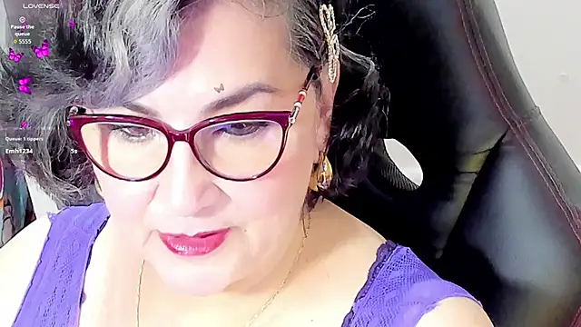 Snapshot of cataleya_mom chatting on 09/13/25, 05:18 cataleya mom online show from 09/13/25, 05:18