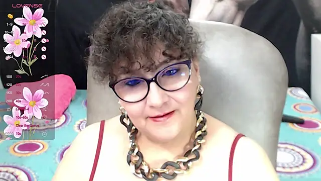 Snapshot of cataleya_mom chatting on 03/22/25, 11:11 cataleya mom online show from 03/22/25, 11:11