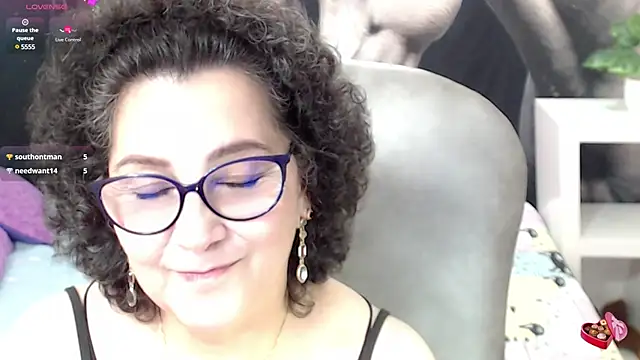 Snapshot of cataleya_mom chatting on 03/07/25, 02:57 cataleya mom online show from 03/07/25, 02:57