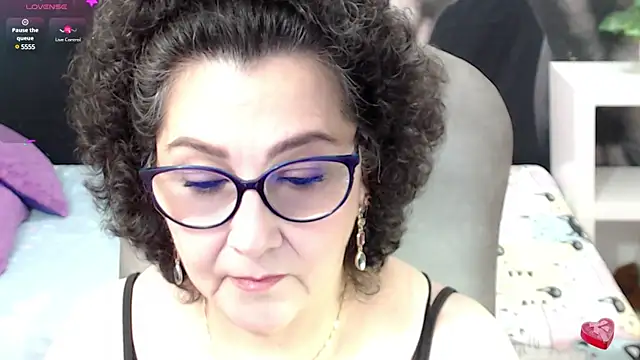 Snapshot of cataleya_mom chatting on 03/06/25, 11:53 cataleya mom online show from 03/06/25, 11:53