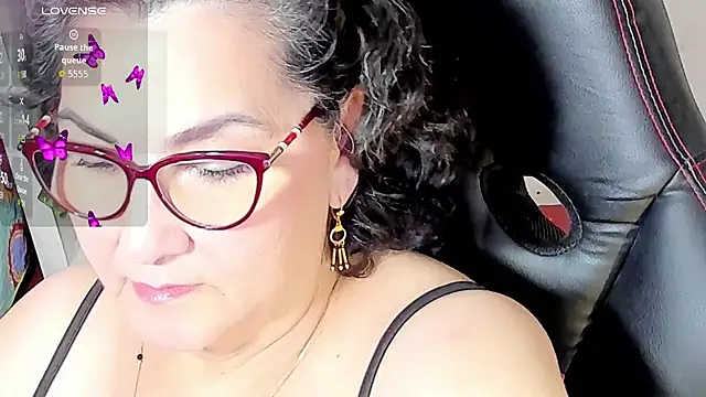 cataleya mom online show from 10/21/25, 02:55