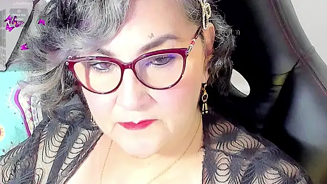 Snapshot of cataleya_mom chatting on 09/11/25, 02:44 cataleya mom online show from 09/11/25, 02:44