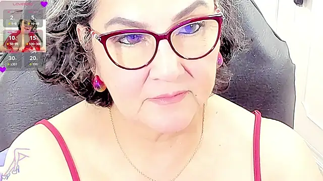 Snapshot of cataleya_mom chatting on 07/21/26, 04:14 cataleya mom online show from 07/21/26, 04:14