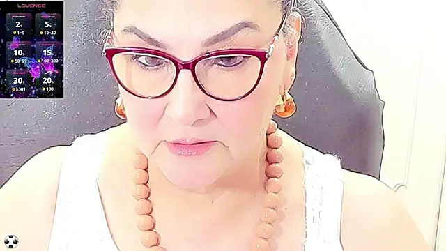 Snapshot of cataleya_mom chatting on 07/18/26, 01:58 cataleya mom online show from 07/18/26, 01:58