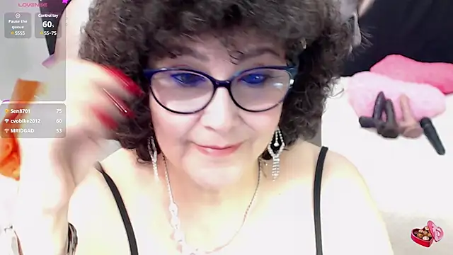 Snapshot of cataleya_mom chatting on 03/17/25, 02:01 cataleya mom online show from 03/17/25, 02:01