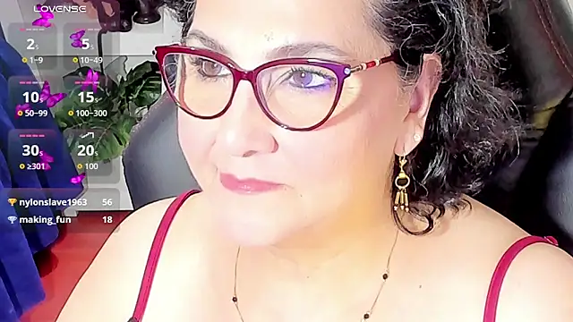 cataleya mom online show from 10/27/25, 04:46