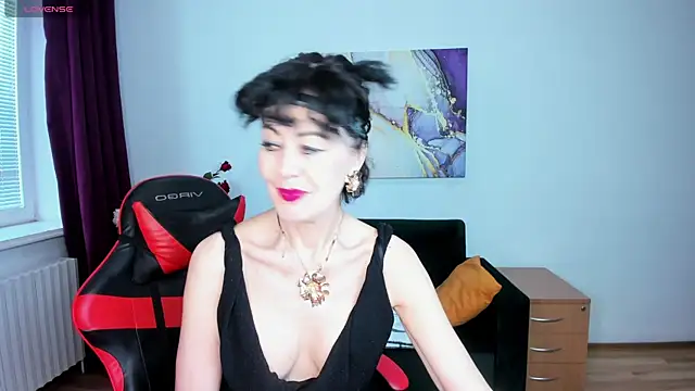 Silvia Wallec online show from 05/05/26, 05:32