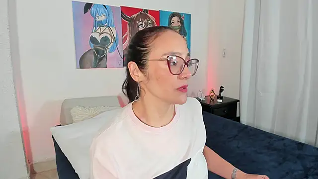 Jessica Herrera  online show from 09/17/25, 09:39