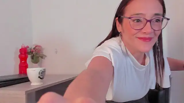 Jessica Herrera  online show from 02/12/26, 09:58