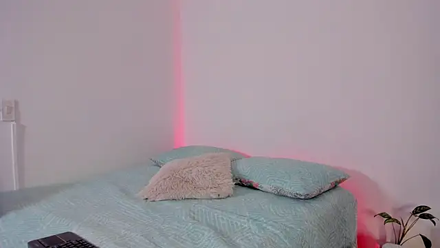 Jessica Herrera  online show from 04/09/26, 09:43