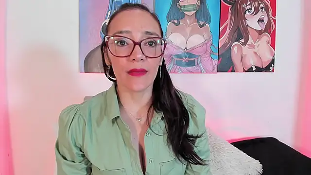 Jessica Herrera  online show from 10/12/25, 03:35