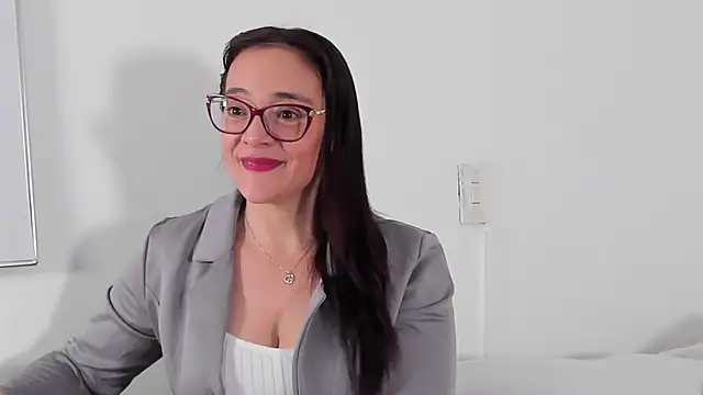 Snapshot of Jessica_Herrera_ chatting on 05/15/26, 09:35 Jessica Herrera online show from 05/15/26, 09:35