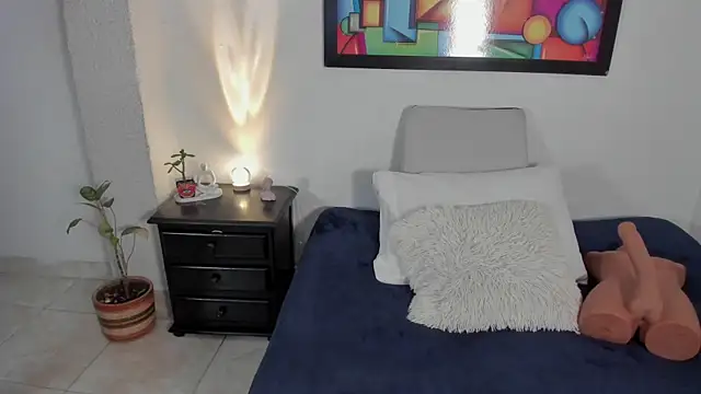 Jessica Herrera  online show from 12/16/25, 10:36