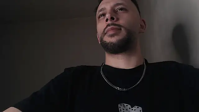 Snapshot of henryaxe chatting on 05/17/26, 03:01 henryaxe online show from 05/17/26, 03:01