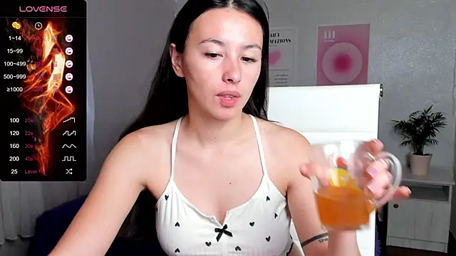 Snapshot of Geisha_Anna chatting on 09/24/25, 05:03 Geisha Anna online show from 09/24/25, 05:03