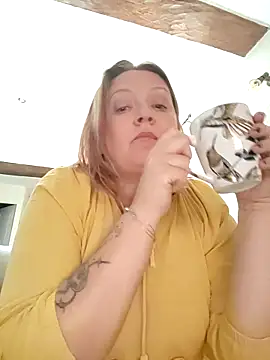 lady charlyne online show from 10/02/25, 11:46