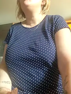 lady charlyne online show from 05/30/26, 07:36