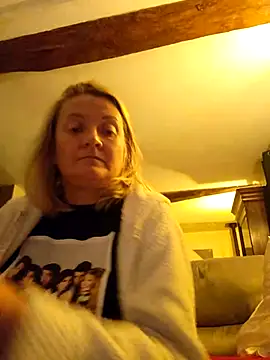 lady charlyne online show from 02/25/25, 07:16