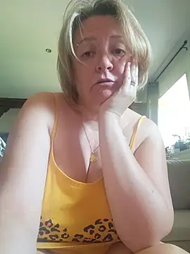 lady charlyne online show from 05/27/26, 07:16