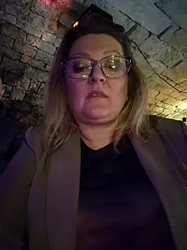 Snapshot of lady_charlyne chatting on 11/07/25, 08:24 lady charlyne online show from 11/07/25, 08:24