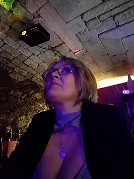 lady charlyne online show from 04/10/26, 07:54