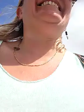 lady charlyne online show from 02/01/25, 04:43