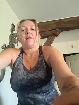 lady charlyne online show from 02/26/25, 09:33