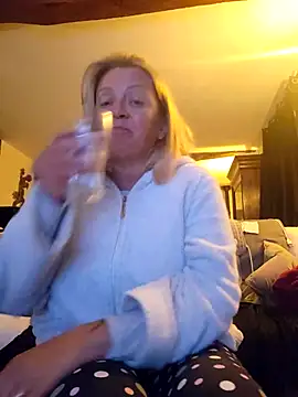 lady charlyne online show from 02/14/25, 07:02