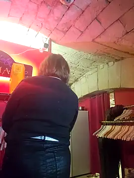 Snapshot of lady_charlyne chatting on 02/13/26, 08:31 lady charlyne online show from 02/13/26, 08:31