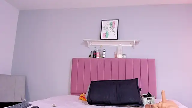 alexa pariss online show from 04/21/26, 09:10