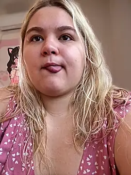 Freakcute  online show from 06/09/26, 03:46