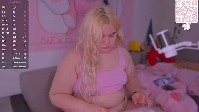 Freakcute  online show from 02/06/26, 01:29