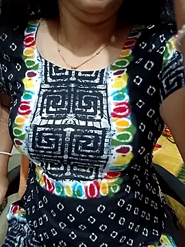 Snapshot of Priya_Boudi chatting on 09/27/25, 06:58 Priya Boudi online show from 09/27/25, 06:58