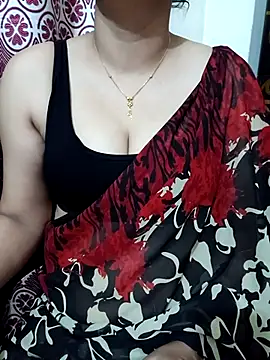 Snapshot of Priya_Boudi chatting on 10/06/25, 06:30 Priya Boudi online show from 10/06/25, 06:30