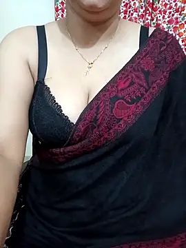 Snapshot of Priya_Boudi chatting on 10/24/25, 06:07 Priya Boudi online show from 10/24/25, 06:07