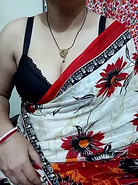 Snapshot of Priya_Boudi chatting on 10/29/25, 06:51 Priya Boudi online show from 10/29/25, 06:51