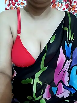 Priya Boudi online show from 04/21/26, 06:03