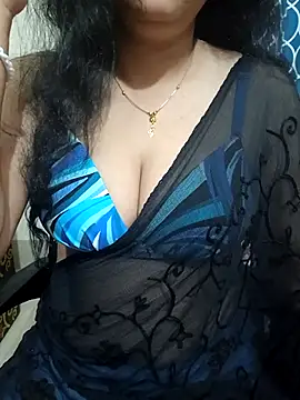 Snapshot of Priya_Boudi chatting on 09/23/25, 06:15 Priya Boudi online show from 09/23/25, 06:15