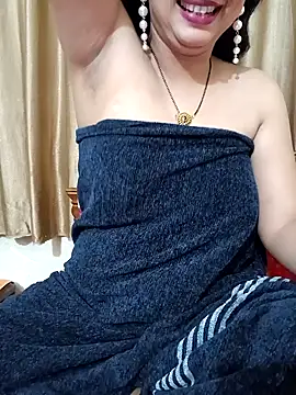 Snapshot of Priya_Boudi chatting on 02/04/25, 07:44 Priya Boudi online show from 02/04/25, 07:44