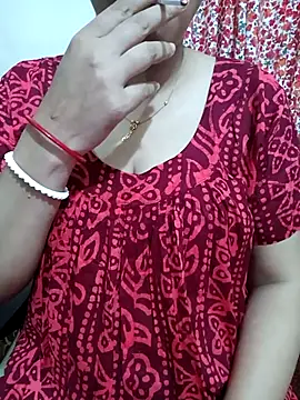 Snapshot of Priya_Boudi chatting on 10/16/25, 06:16 Priya Boudi online show from 10/16/25, 06:16