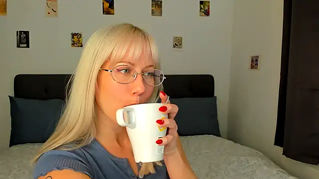 Ad Astrid online show from 02/15/26, 07:35