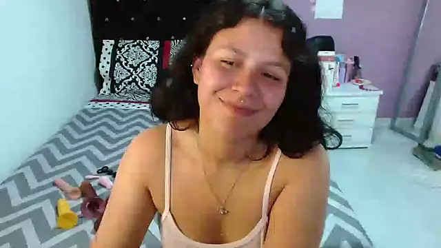 Snapshot of soniafuckboobs chatting on 03/21/25, 06:29 soniafuckboobs online show from 03/21/25, 06:29