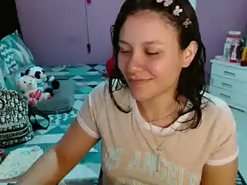 Snapshot of soniafuckboobs chatting on 03/10/25, 06:23 soniafuckboobs online show from 03/10/25, 06:23