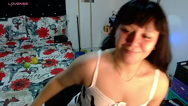 Snapshot of soniafuckboobs chatting on 07/13/26, 01:16 soniafuckboobs online show from 07/13/26, 01:16