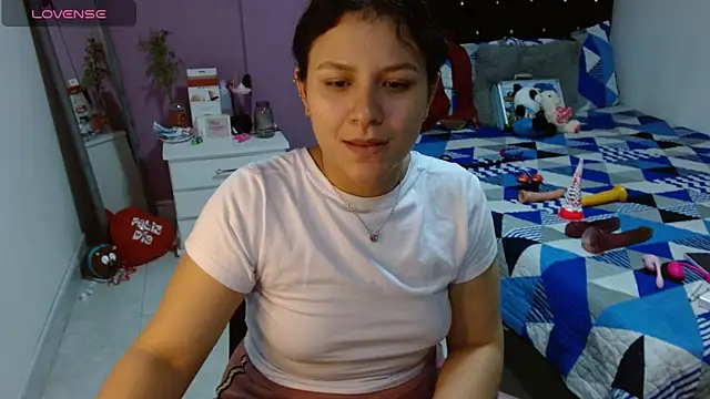 Snapshot of soniafuckboobs chatting on 03/01/25, 12:39 soniafuckboobs online show from 03/01/25, 12:39