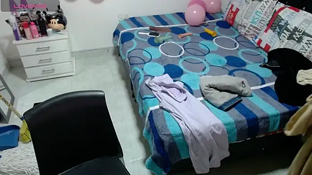 soniafuckboobs online show from 04/15/26, 12:32